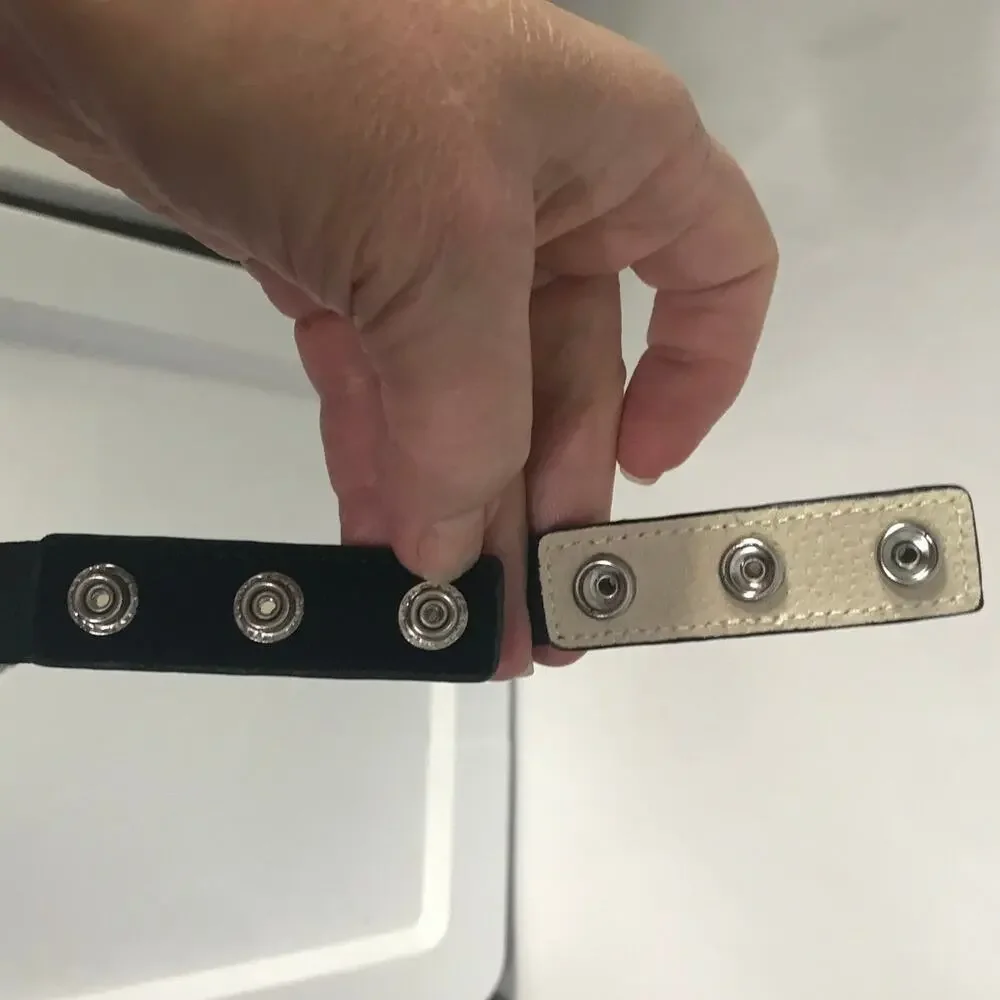 White House Black Market Belt Rhinestone Velvet Glamour Romantic Adjustable
